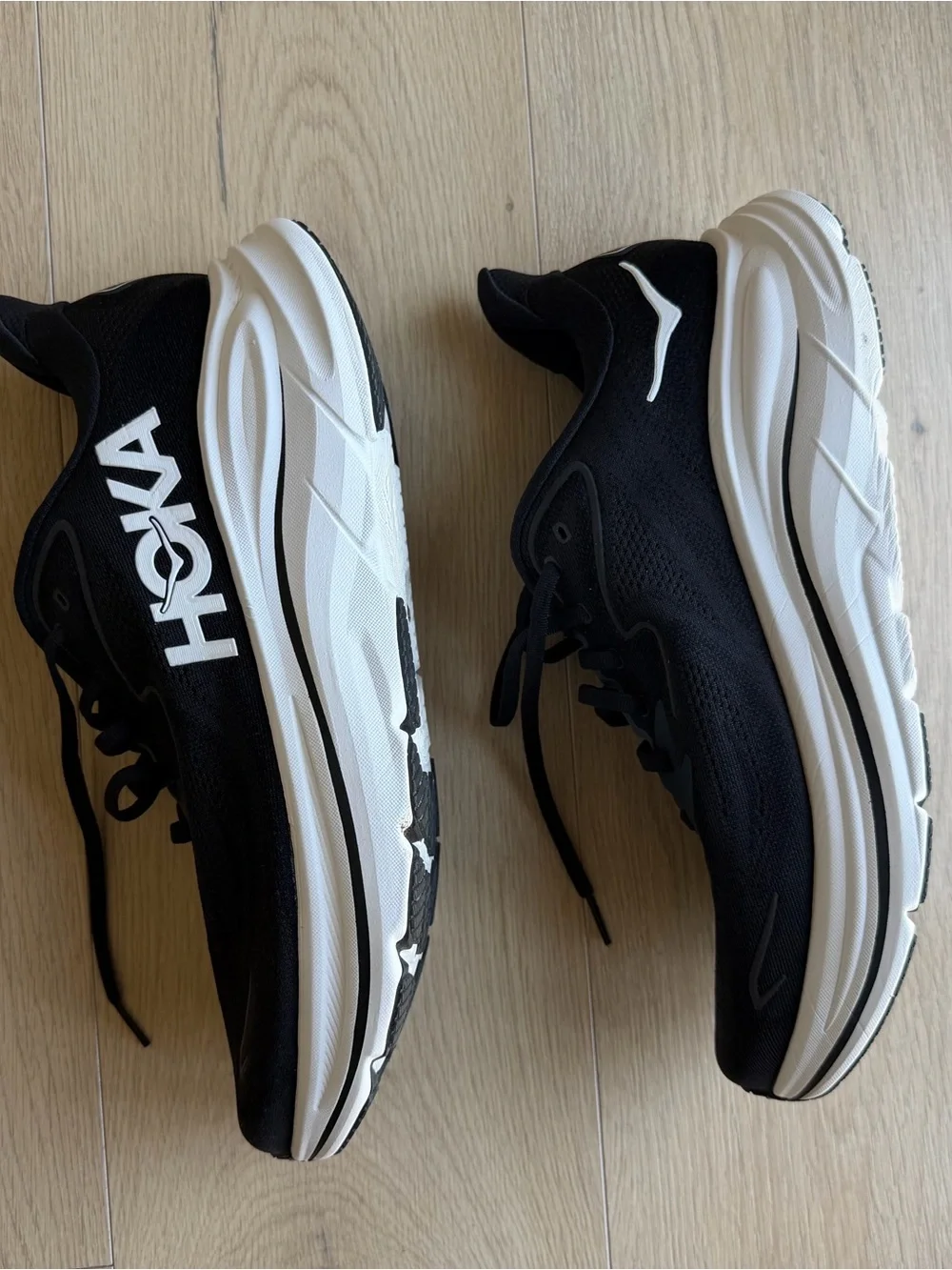 Men's HOKA Clifton 10 Road Running Shoes - Picture 2 of 5